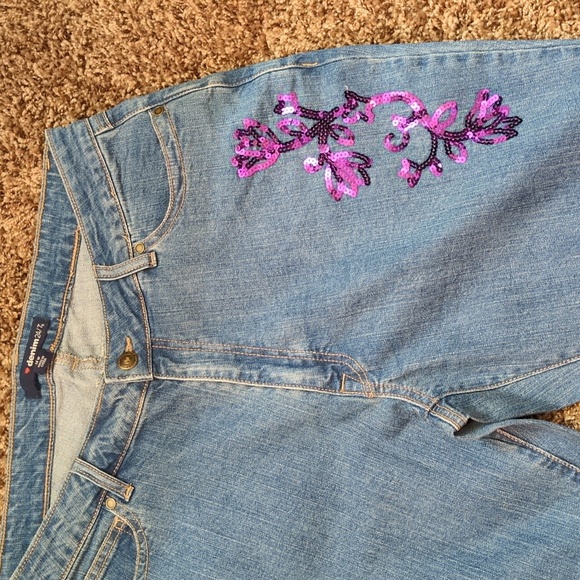 Denim 24/7 Blue Jeans with Purple Sequin Floral Embroidery Size 14W - Picture 2 of 7